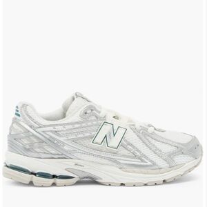 New Balance White & Silver 1906R Sneakers Sz Men's 11 or Wmn's 12.5 M1906REE